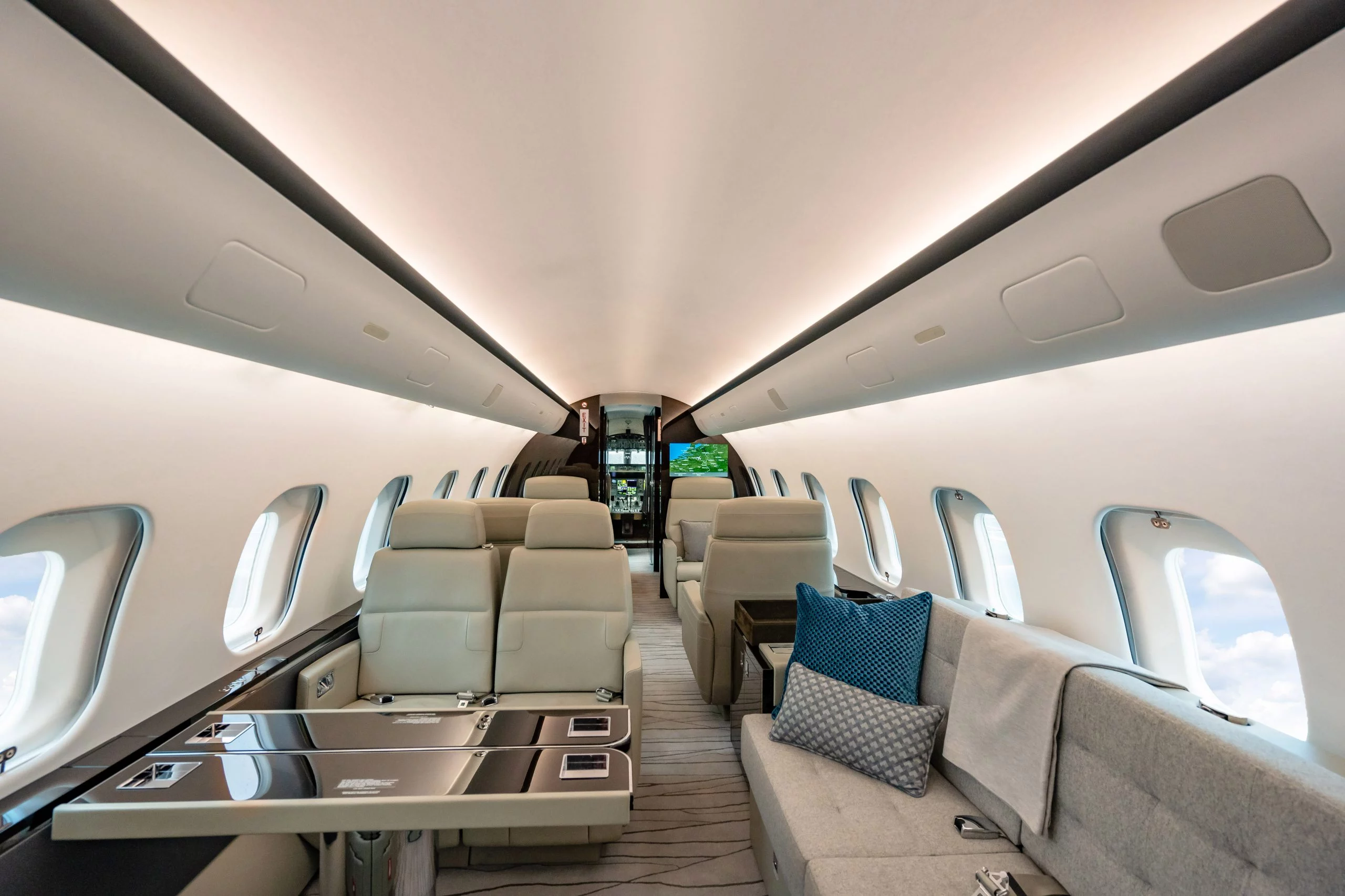 Bombardier Global 5000 Interior