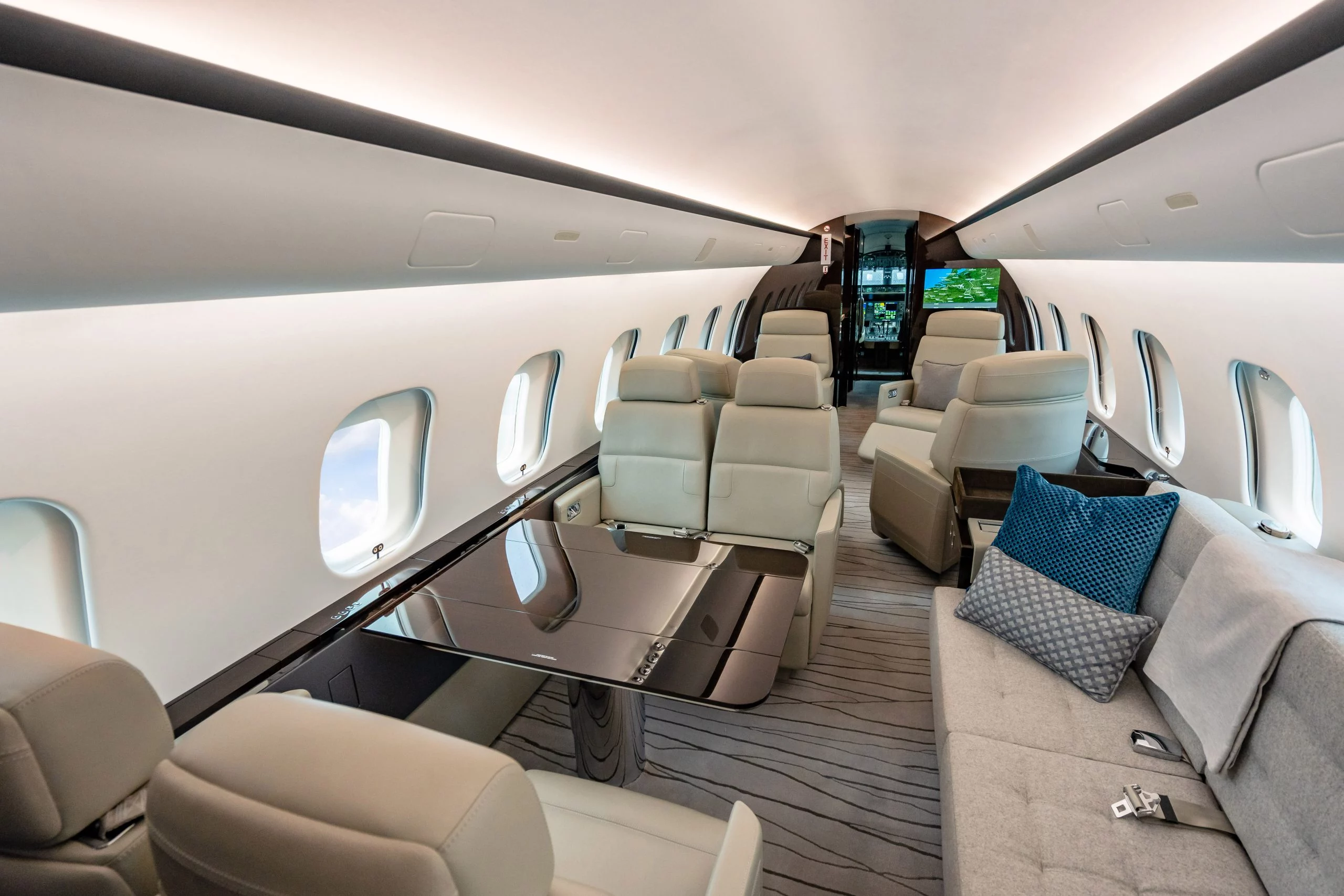 Bombardier Global 5000 Interior