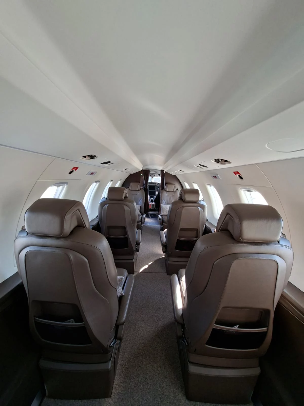 Flyinggroup Pilatus pc24 interior