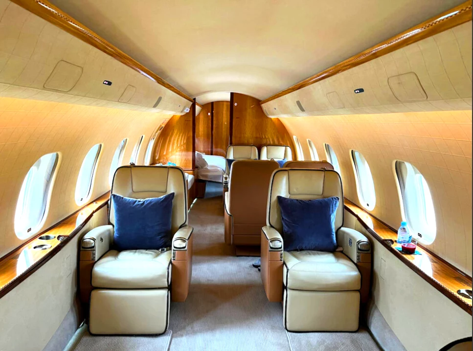 Flyinggroup/hyperion Bombardier global 5000