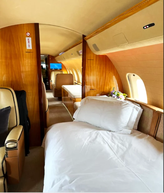 Flyinggroup/hyperion Bombardier global 5000