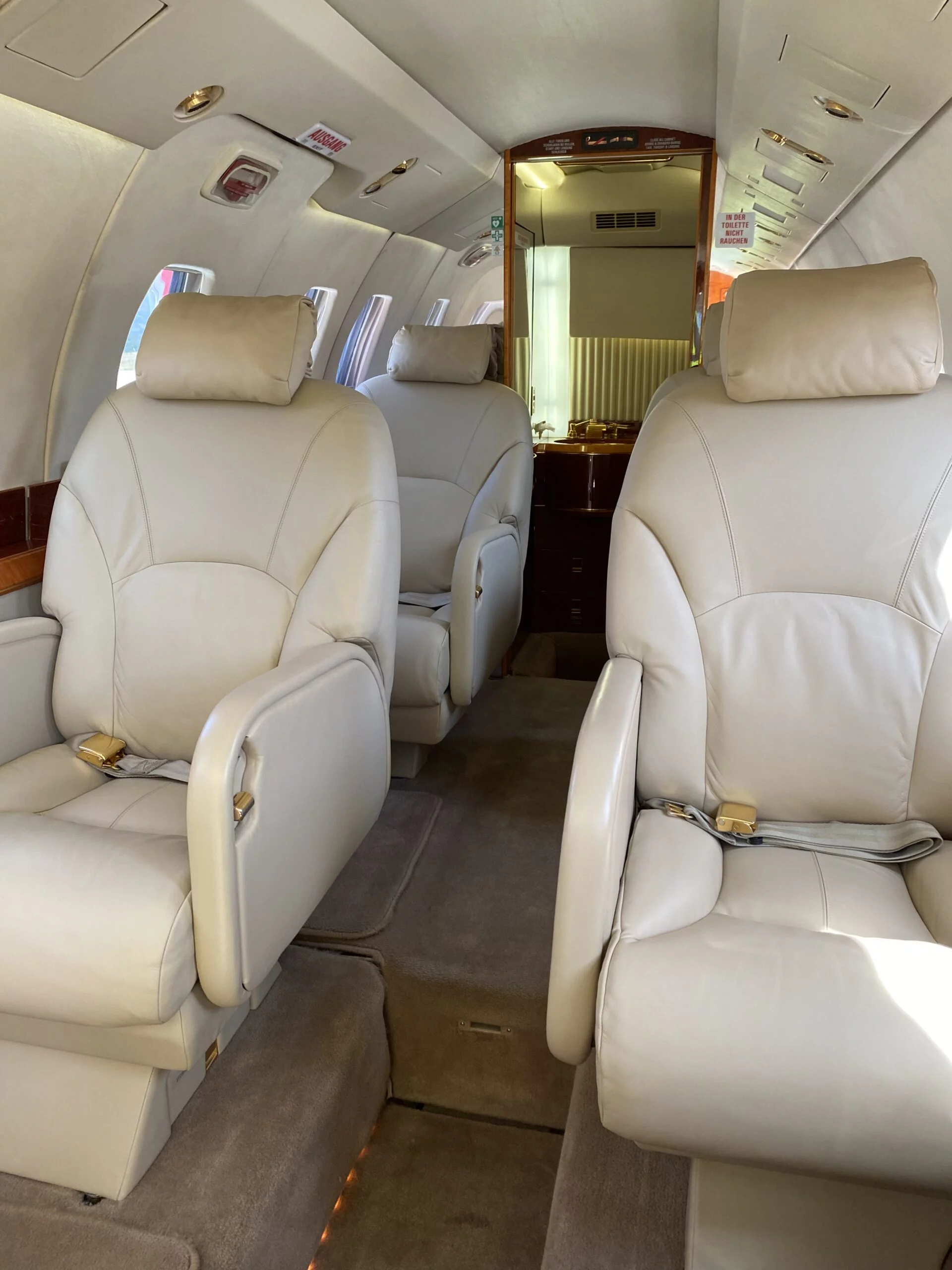 Private Jet Cessna Citation VII by Flyinggroup/Hyperion cabin