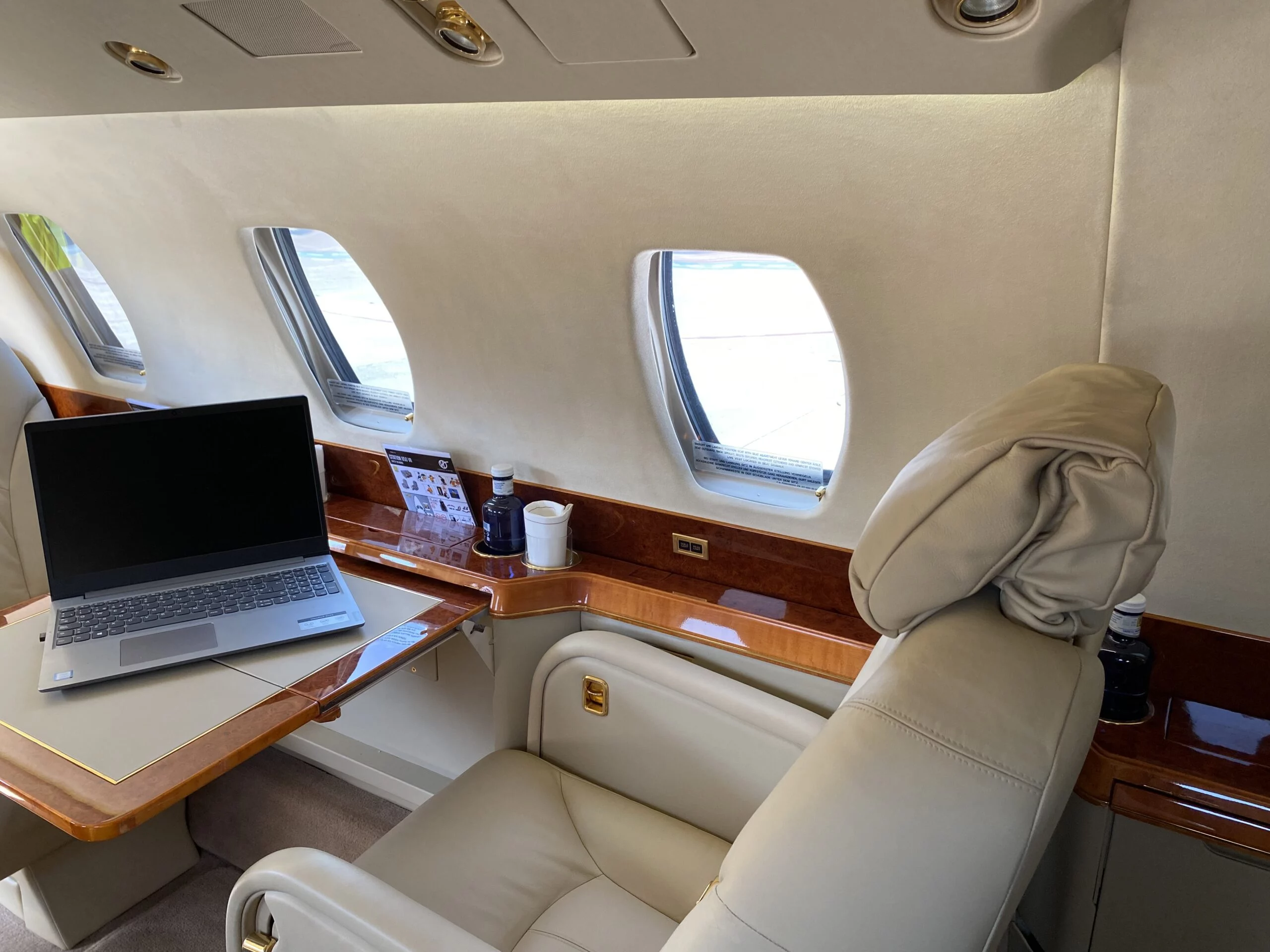 Private Jet Cessna Citation VII by Flyinggroup/Hyperion cabin