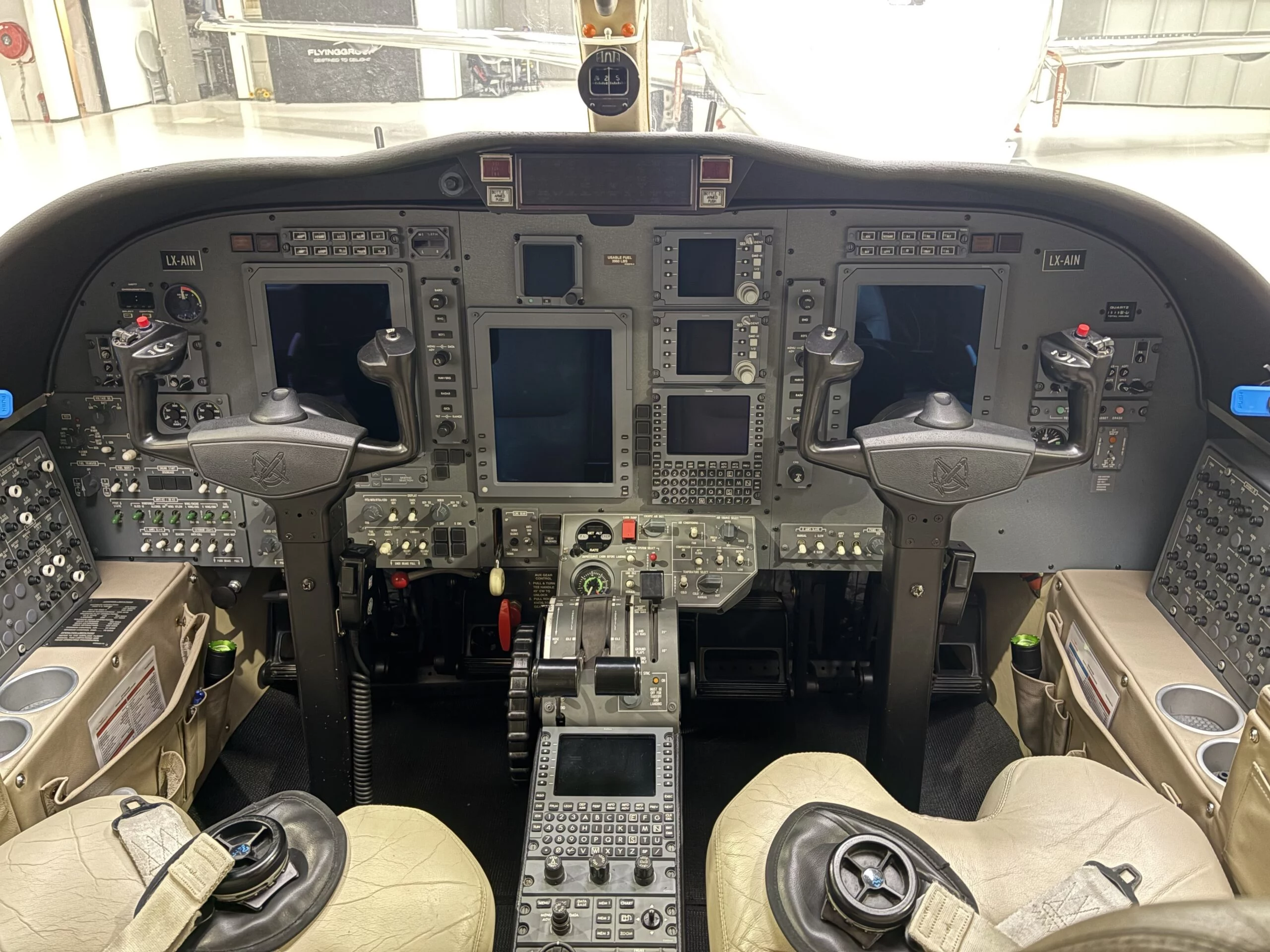 LX-AIN Cockpit