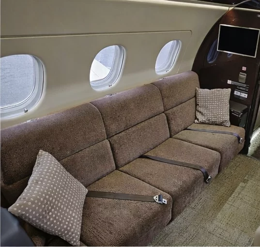 F-HJLP Embraer Praetor Sofa